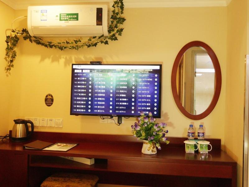 Greentree Inn Zhejiang Jiaxing West Zhongshan Road Vintage Car Building Express Hotel Buitenkant foto