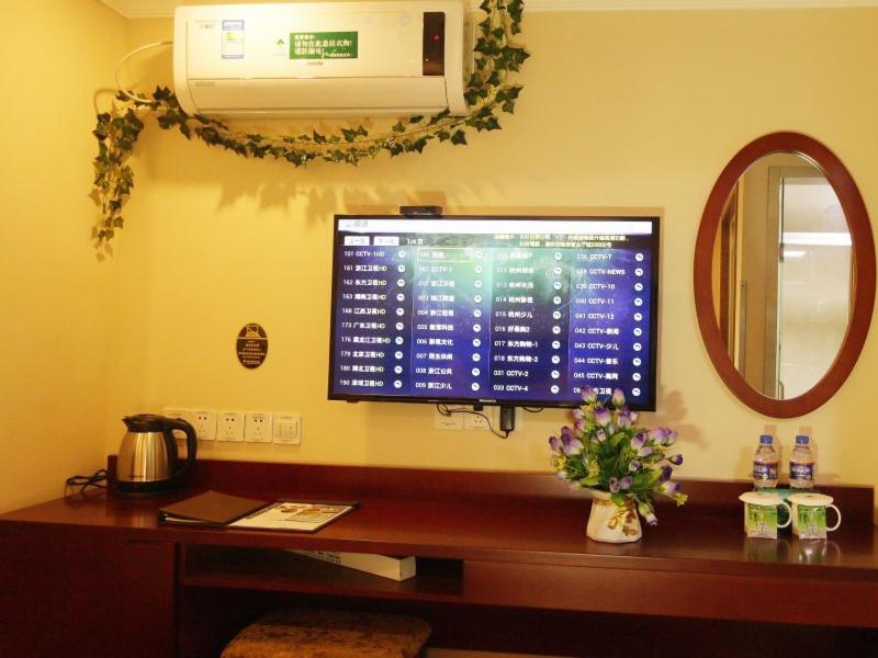 Greentree Inn Zhejiang Jiaxing West Zhongshan Road Vintage Car Building Express Hotel Buitenkant foto