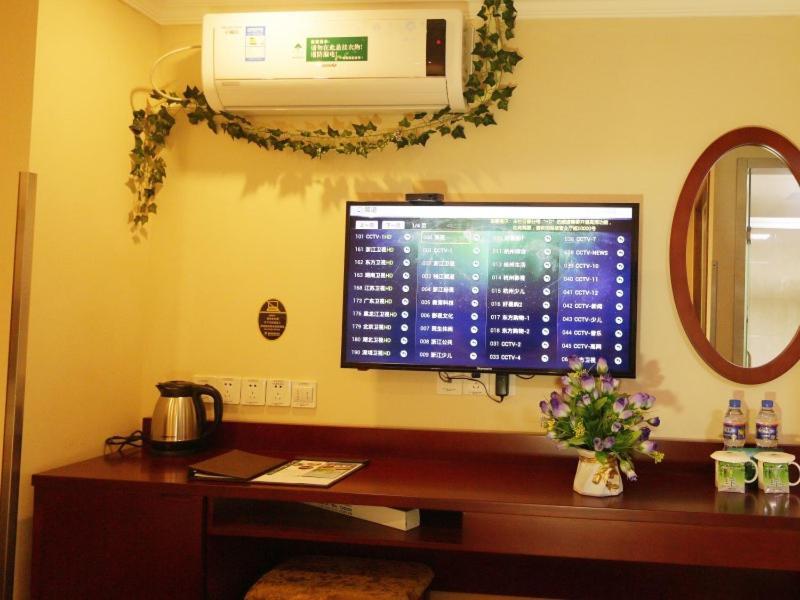Greentree Inn Zhejiang Jiaxing West Zhongshan Road Vintage Car Building Express Hotel Buitenkant foto