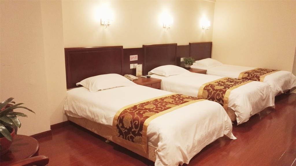 Greentree Inn Zhejiang Jiaxing West Zhongshan Road Vintage Car Building Express Hotel Buitenkant foto