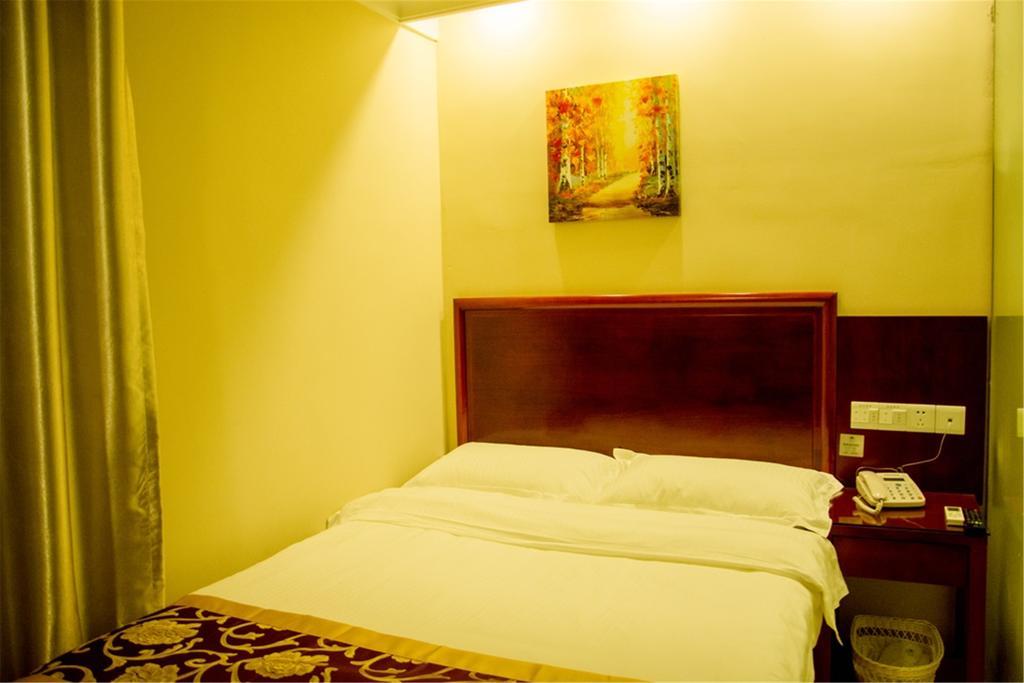 Greentree Inn Zhejiang Jiaxing West Zhongshan Road Vintage Car Building Express Hotel Buitenkant foto