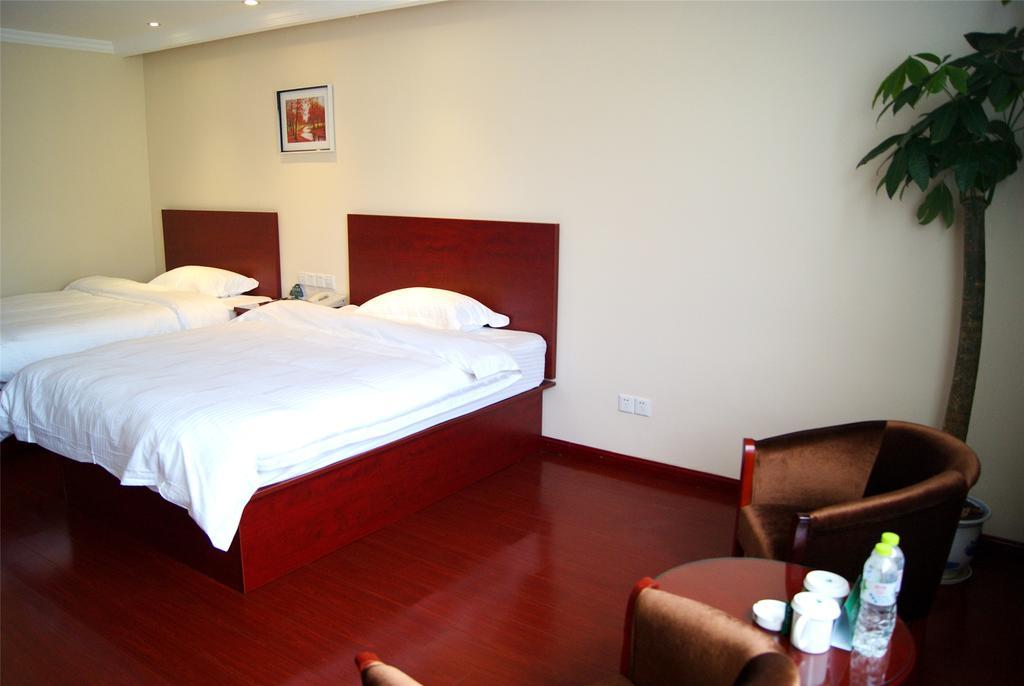 Greentree Inn Zhejiang Jiaxing West Zhongshan Road Vintage Car Building Express Hotel Buitenkant foto