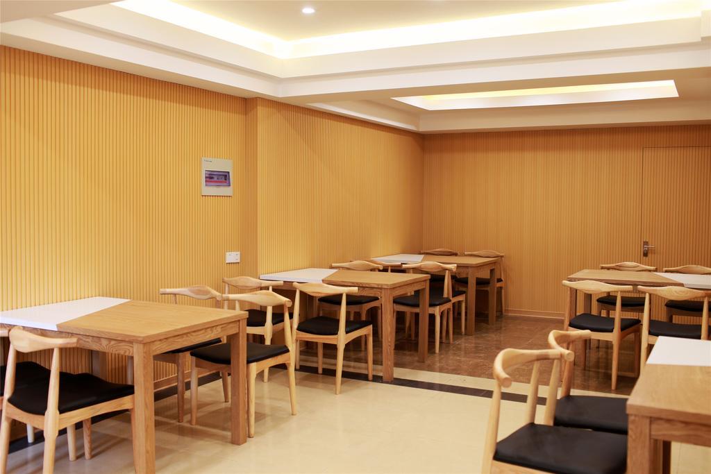 Greentree Inn Zhejiang Jiaxing West Zhongshan Road Vintage Car Building Express Hotel Buitenkant foto