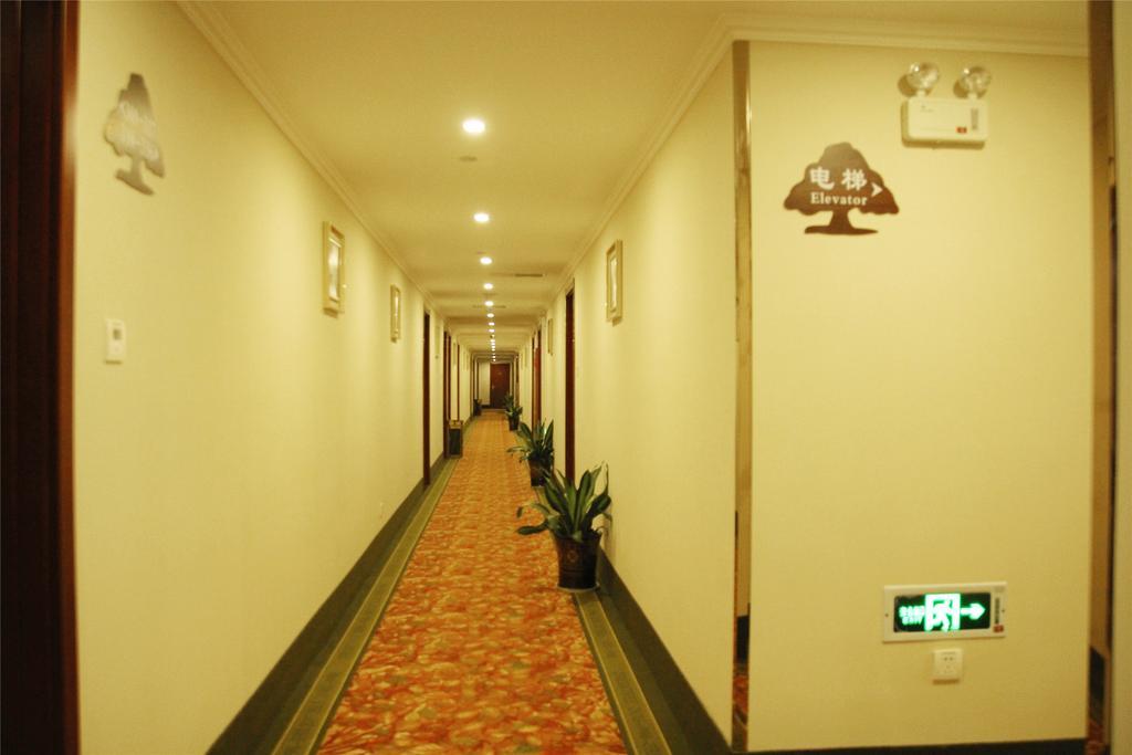 Greentree Inn Zhejiang Jiaxing West Zhongshan Road Vintage Car Building Express Hotel Buitenkant foto